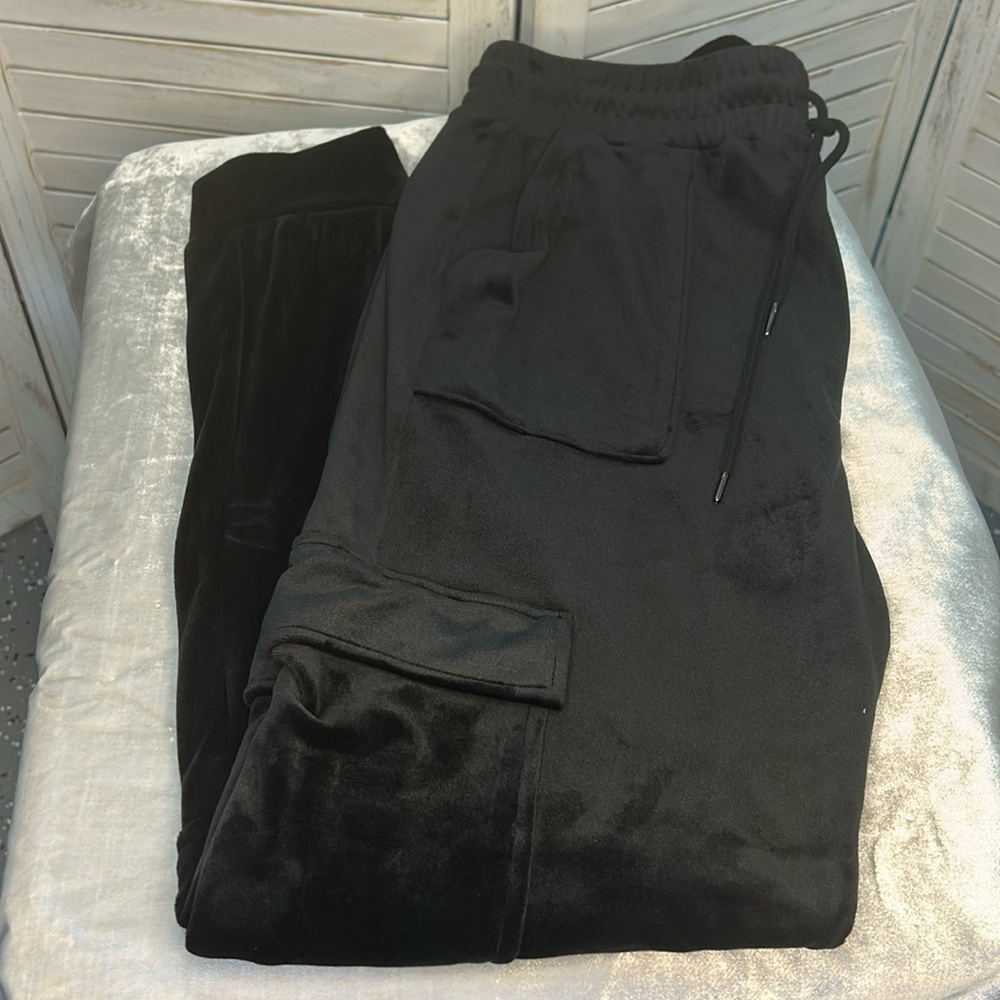 Refuge Athletics Black Velour Elasticic Waist Cargo Joggers
